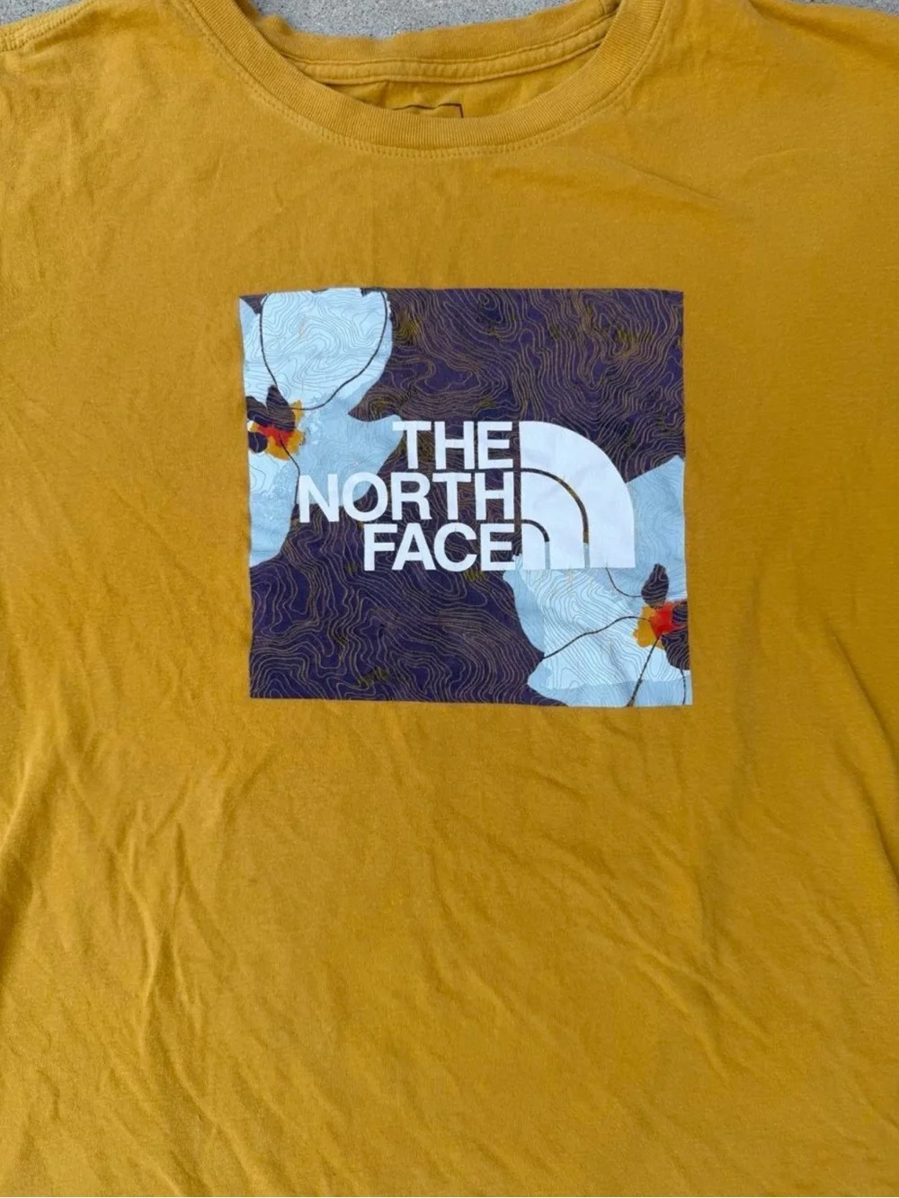 The North Face Men’s Casual Graphic Tshirt in Yellow Men’s Size Large